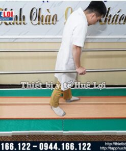 Thang song song tập phục hồi chức năng đi cho người bệnh