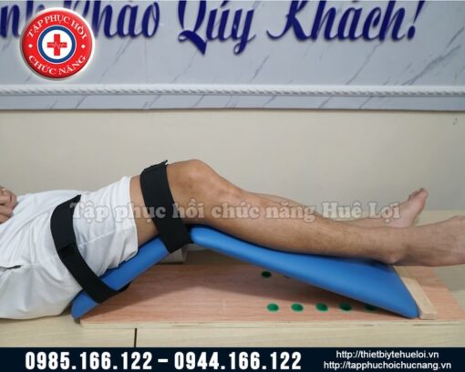 Dụng cụ tập sức mạnh cơ tứ đầu đùi