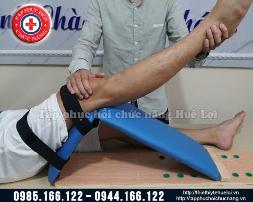 Dụng cụ tập sức mạnh cơ tứ đầu đùi