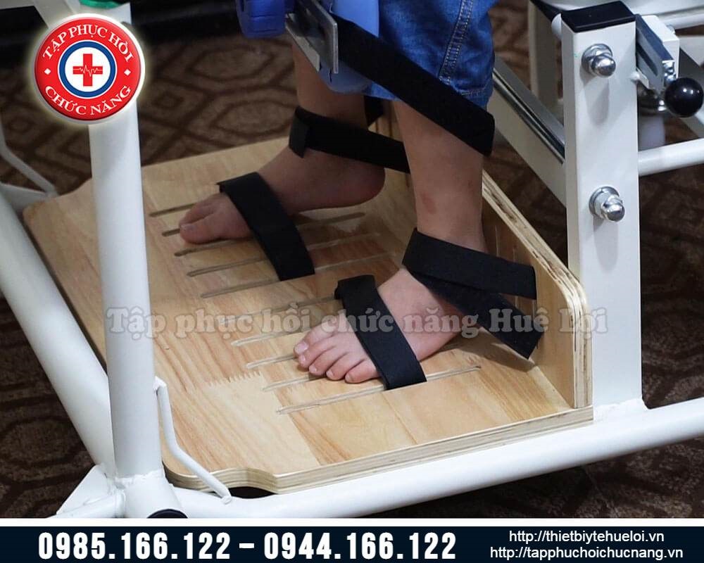 Ghế đa năng tập đứng cho trẻ bệnh lí