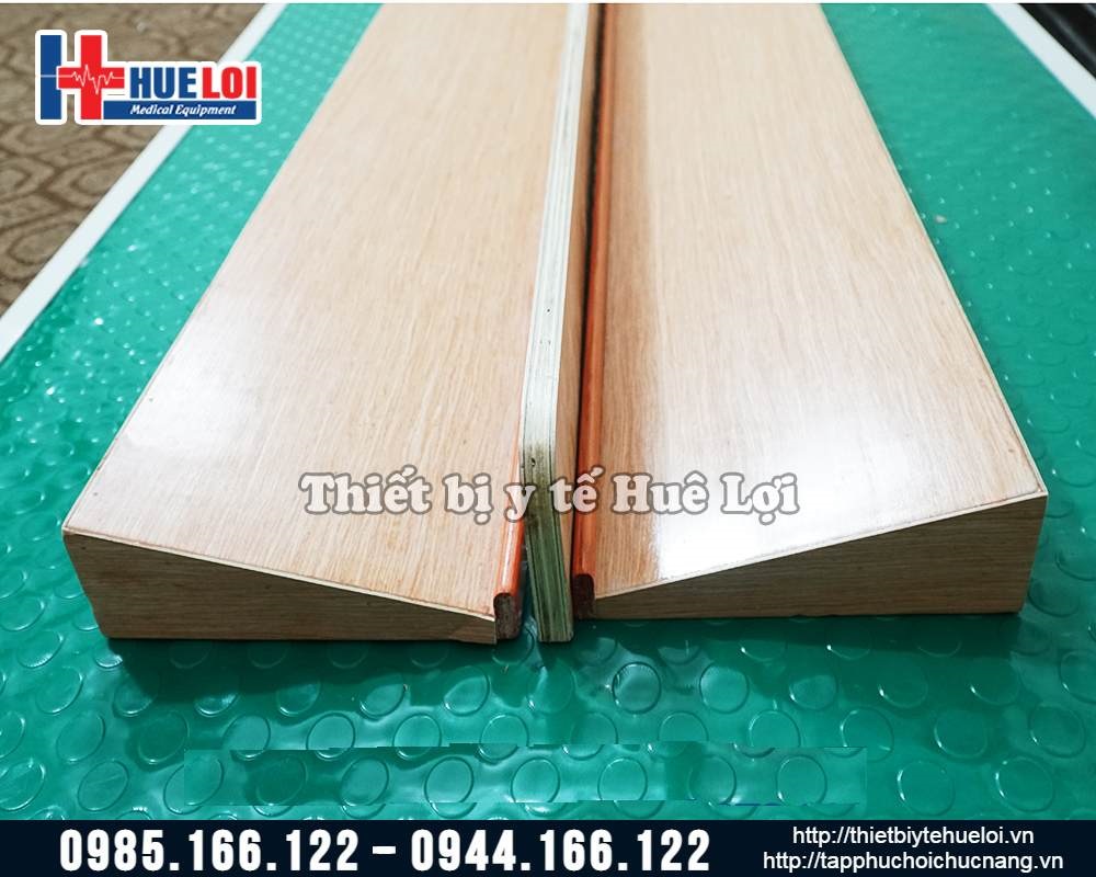 Thang song song tập phục hồi chức năng đi cho người bệnh