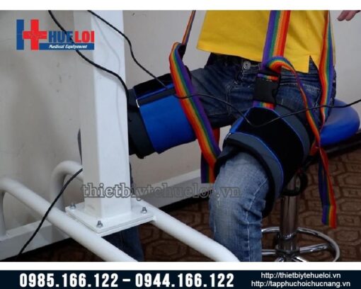 Khung tập đi bằng điện cho người già người tai biến