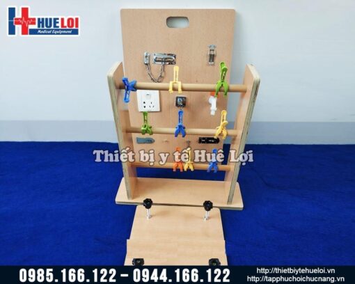Thiết bị tập luyện các thao tác sinh hoạt cho người tai biến