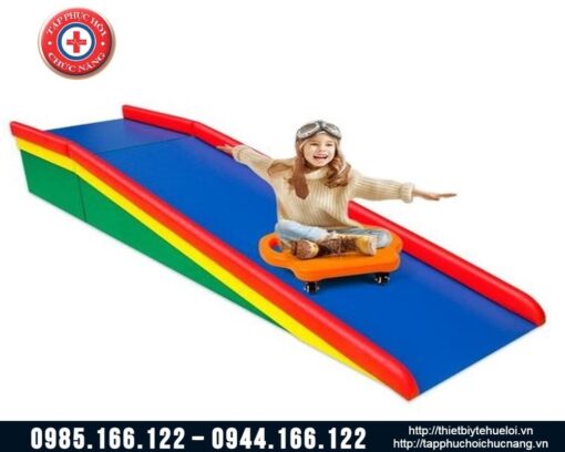 Cầu trượt giúp tập thăng bằng