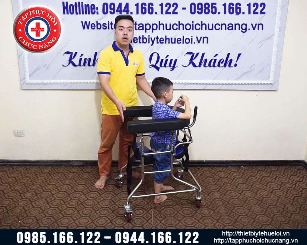 Khung hỗ trợ tập đi cho trẻ em