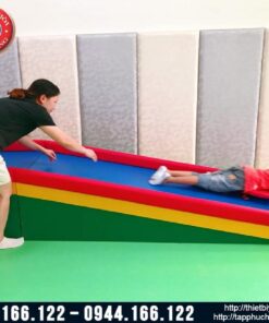 Cầu trượt giúp tập thăng bằng