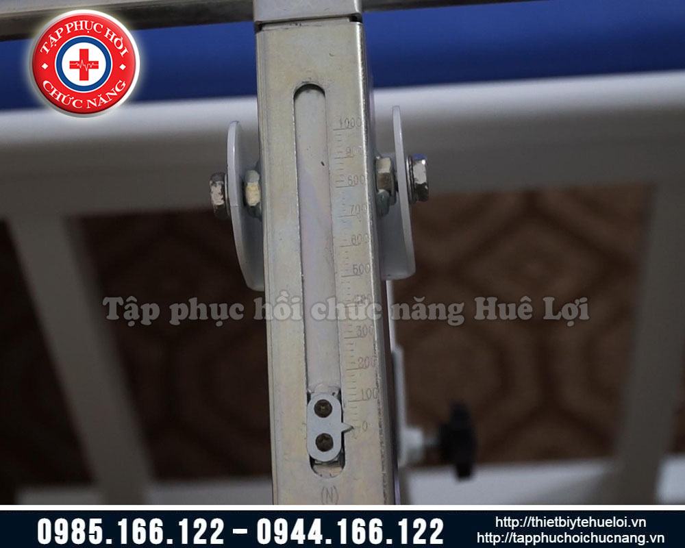 Giường kéo giãn cột sống bằng cơ học