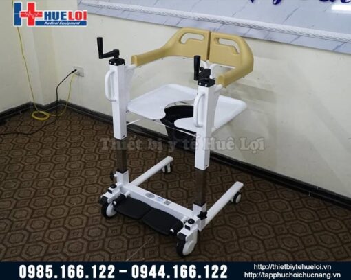 Xe lăn ghép mảnh có bô vệ sinh cho người bệnh