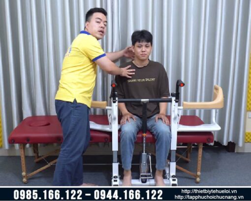Xe lăn 2 cánh nâng hạ bằng pittong