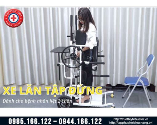 Xe lăn tập đứng cho người yếu liệt chân